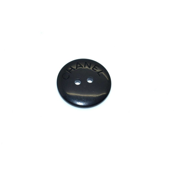 CHANEL Lot Of 4 Black Plastic Logo 18 mm 2 Hole Replacement Clothing Buttons - Picture 2 of 3